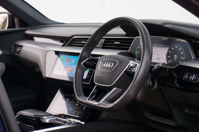 2025 Audi E-tron