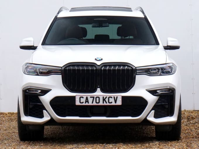 2025 BMW X7