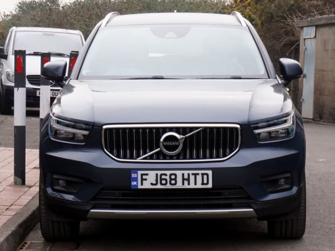 2025 Volvo Xc40