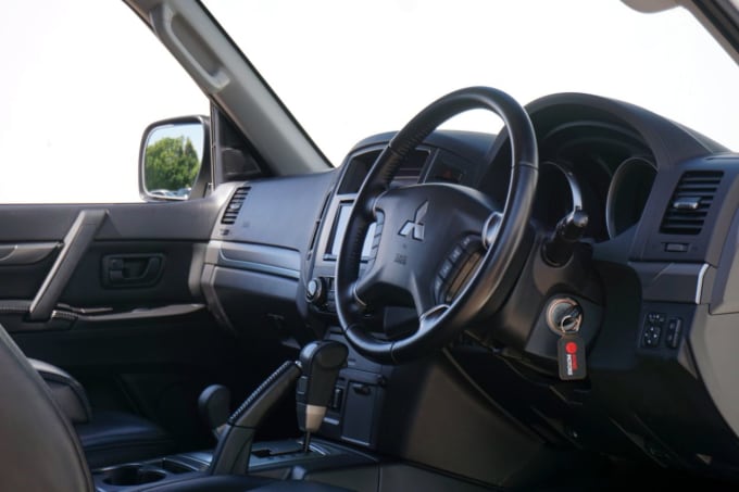 2025 Mitsubishi Shogun