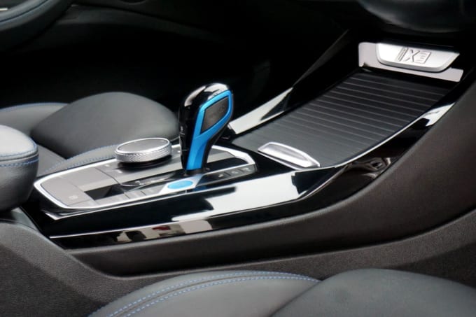 2025 BMW Ix3