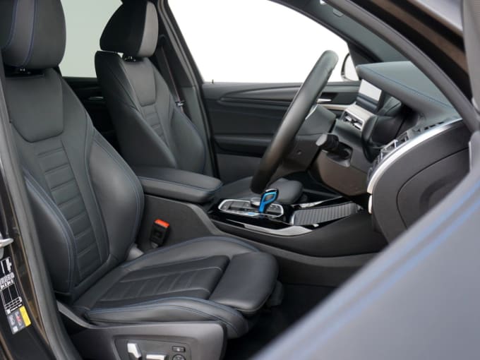 2025 BMW Ix3