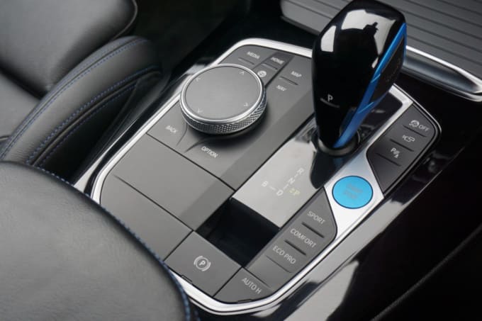 2025 BMW Ix3