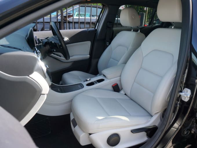 2025 Mercedes-benz Gla