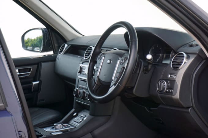 2025 Land Rover Discovery 4