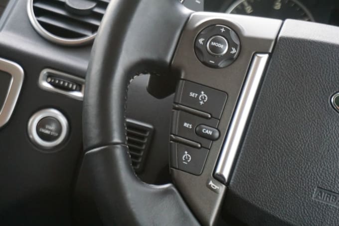 2025 Land Rover Discovery 4