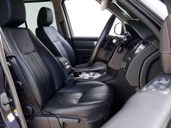 2025 Land Rover Discovery 4