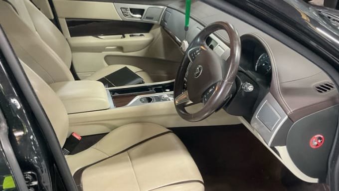 2025 Jaguar Xf