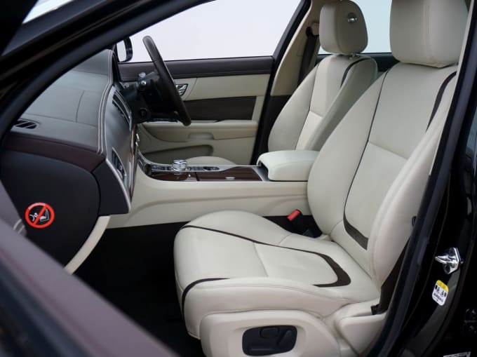 2025 Jaguar Xf