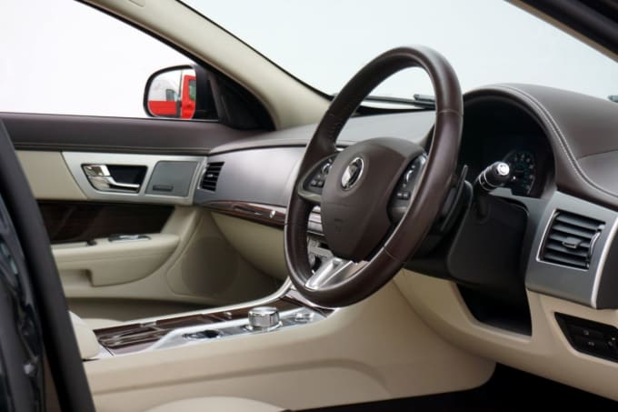 2025 Jaguar Xf