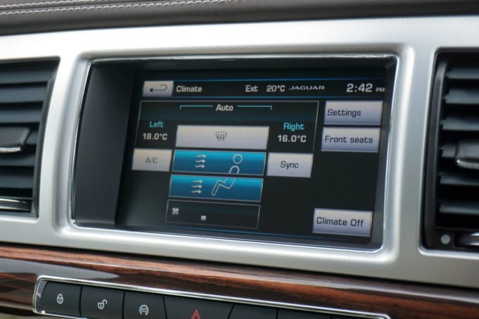2025 Jaguar Xf