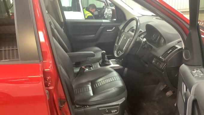 2025 Land Rover Freelander 2