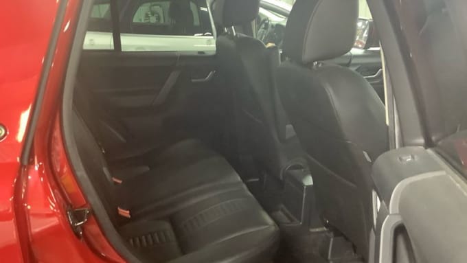 2025 Land Rover Freelander 2