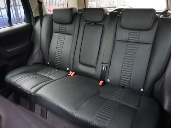 2025 Land Rover Freelander 2