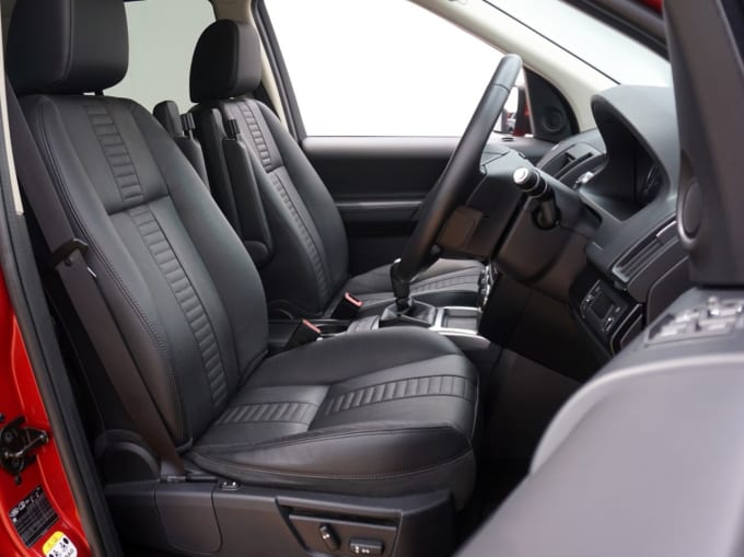 2025 Land Rover Freelander 2