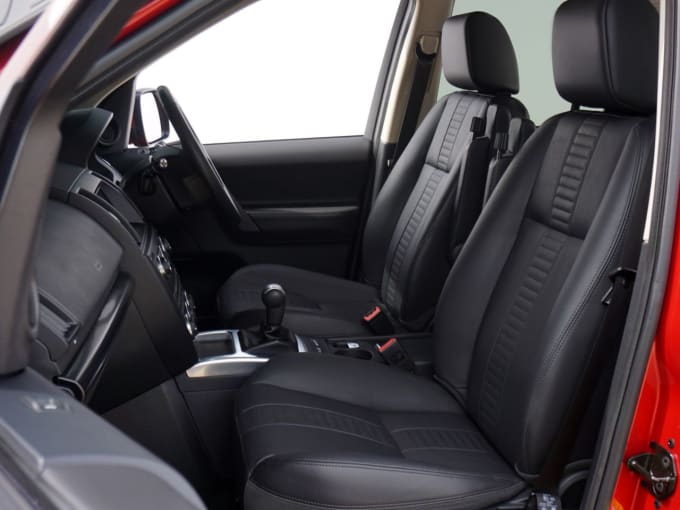 2025 Land Rover Freelander 2