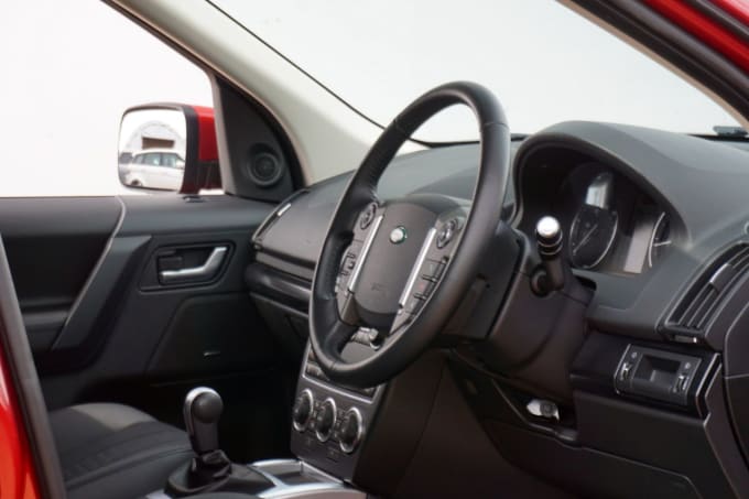 2025 Land Rover Freelander 2