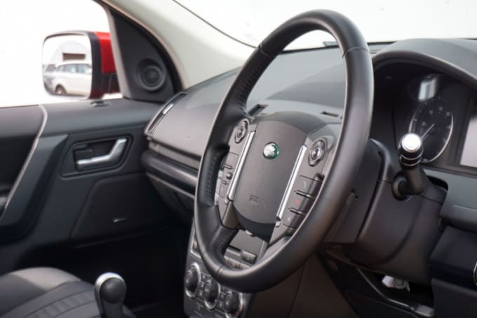 2025 Land Rover Freelander 2