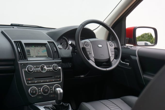 2025 Land Rover Freelander 2