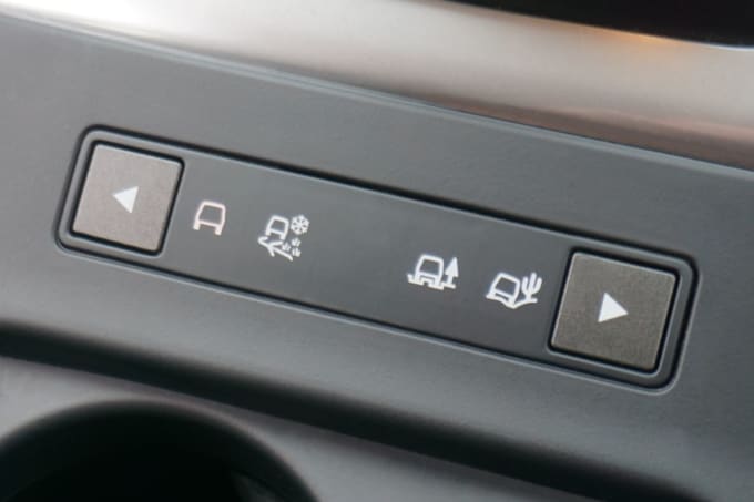2025 Land Rover Freelander 2