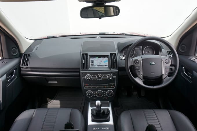 2025 Land Rover Freelander 2