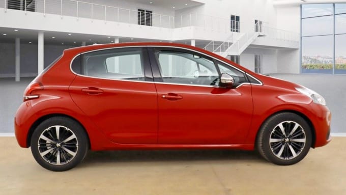 2025 Peugeot 208