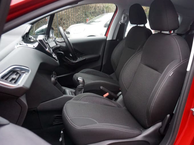 2025 Peugeot 208