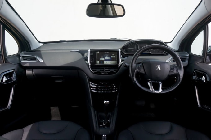 2025 Peugeot 208