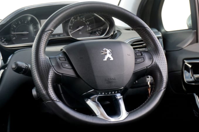 2025 Peugeot 208