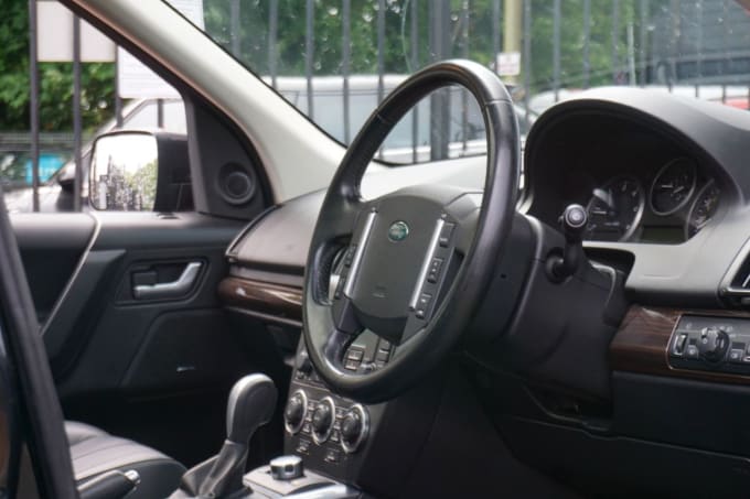 2025 Land Rover Freelander 2