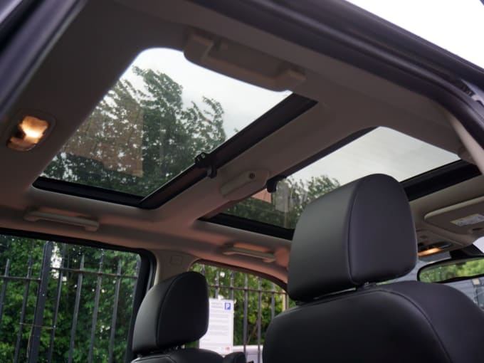 2025 Land Rover Freelander 2