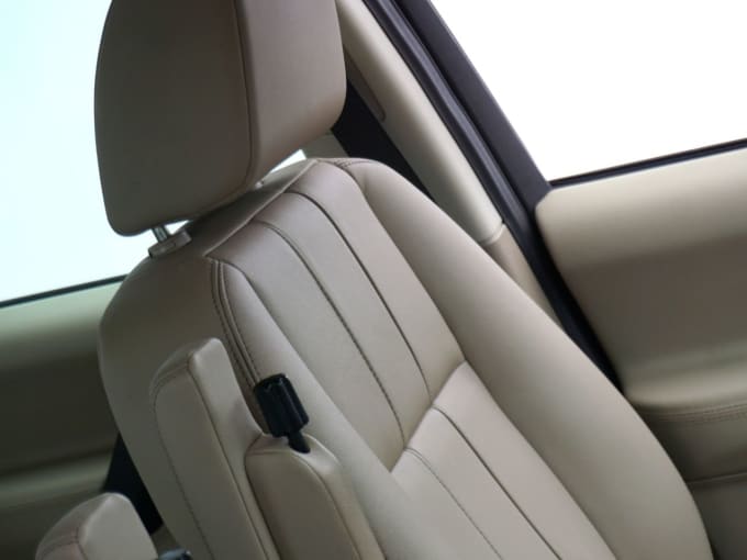 2025 Land Rover Freelander 2
