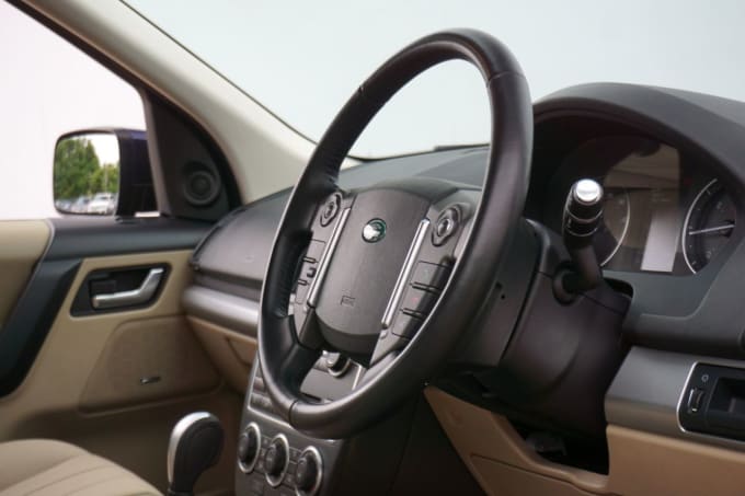 2025 Land Rover Freelander 2
