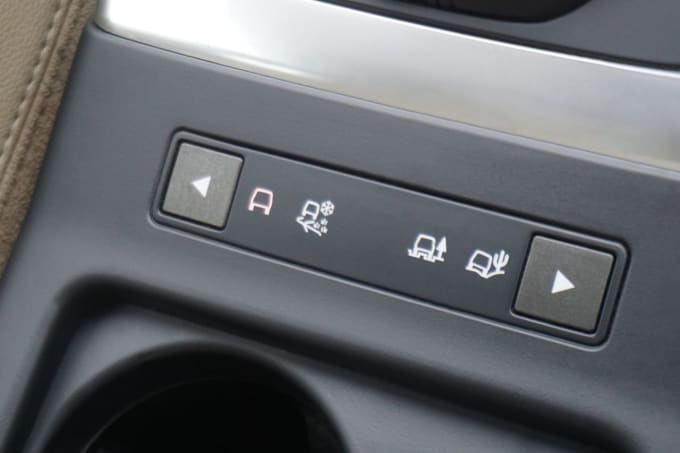 2025 Land Rover Freelander 2
