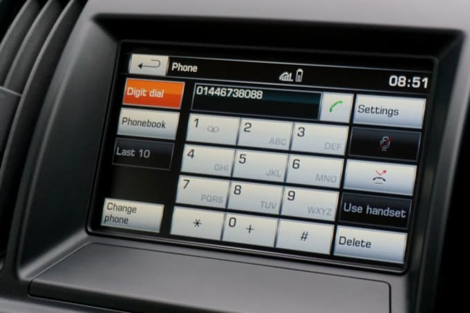 2025 Land Rover Freelander 2