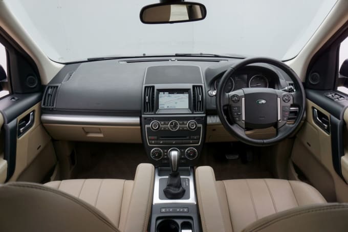 2025 Land Rover Freelander 2
