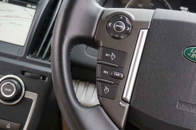 2025 Land Rover Freelander 2