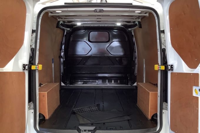 2025 Ford Transit Custom