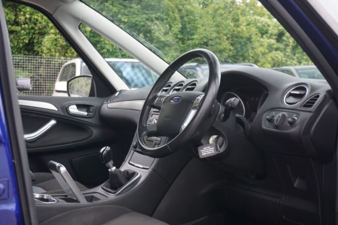 2025 Ford Galaxy