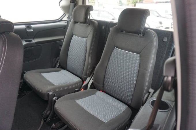 2025 Ford Galaxy