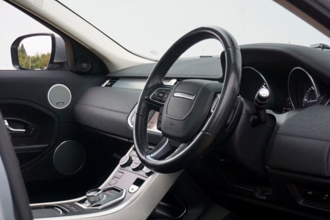 2025 Land Rover Range Rover Evoque