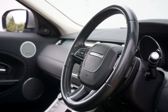2025 Land Rover Range Rover Evoque