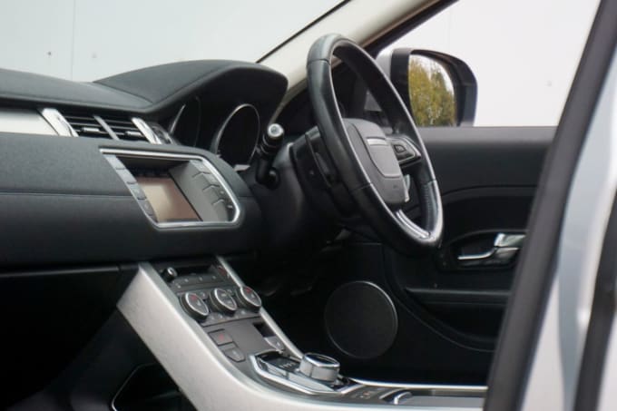 2025 Land Rover Range Rover Evoque