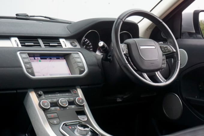 2025 Land Rover Range Rover Evoque