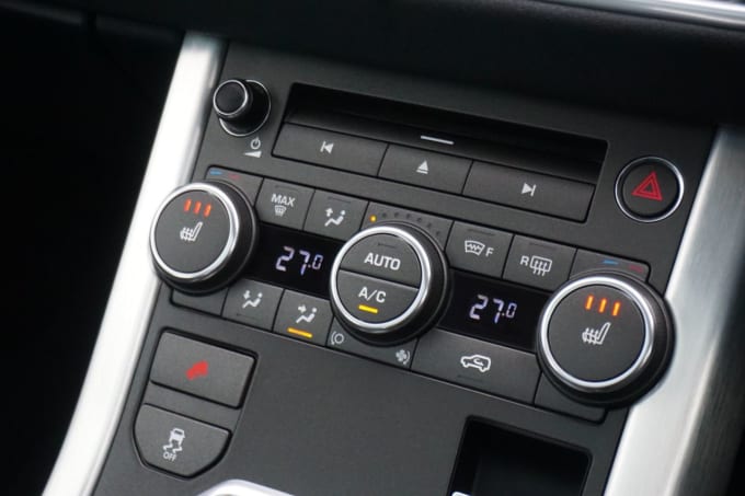 2025 Land Rover Range Rover Evoque