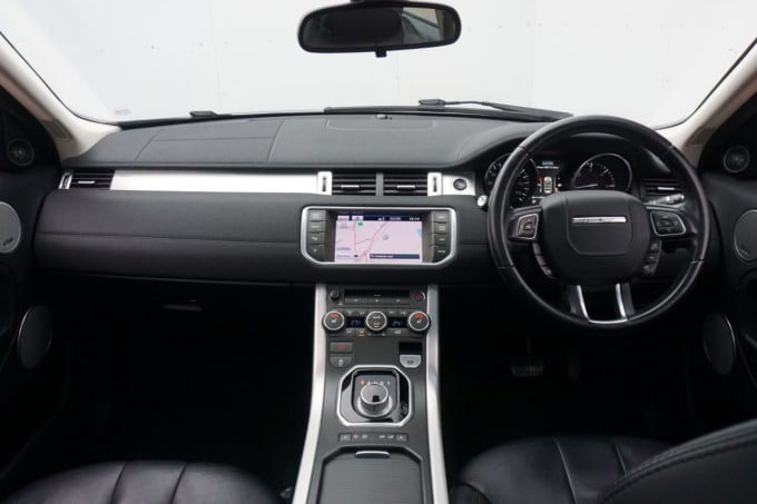 2025 Land Rover Range Rover Evoque