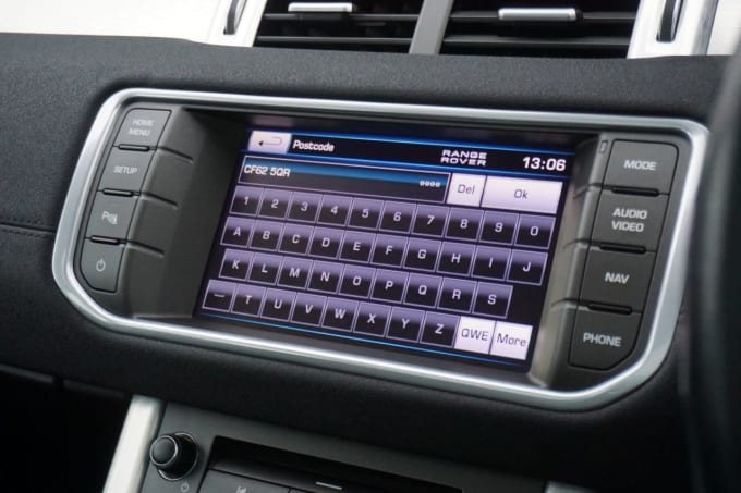 2025 Land Rover Range Rover Evoque