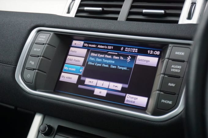 2025 Land Rover Range Rover Evoque