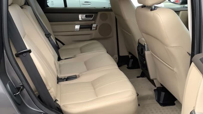 2025 Land Rover Discovery 4