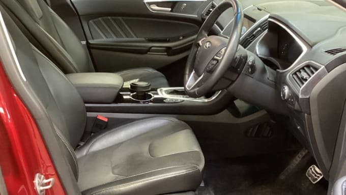 2025 Ford Edge